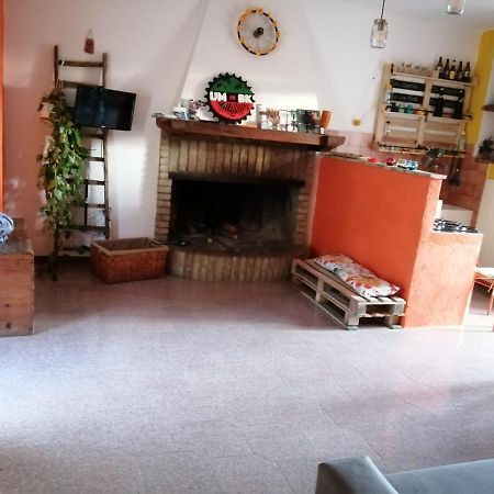 Umbria In Bike B&B Foligno Ngoại thất bức ảnh