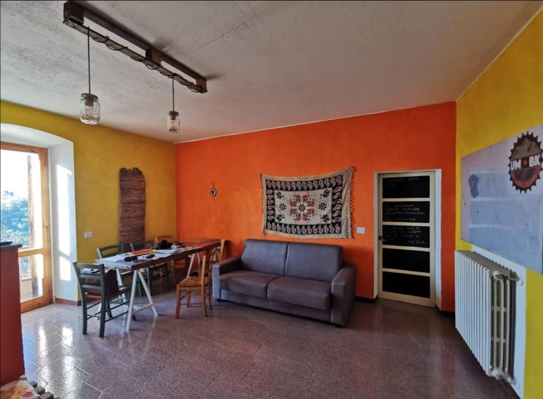 Umbria In Bike B&B Foligno Ngoại thất bức ảnh